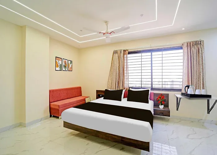 Townhouse Aurobindo Hospital