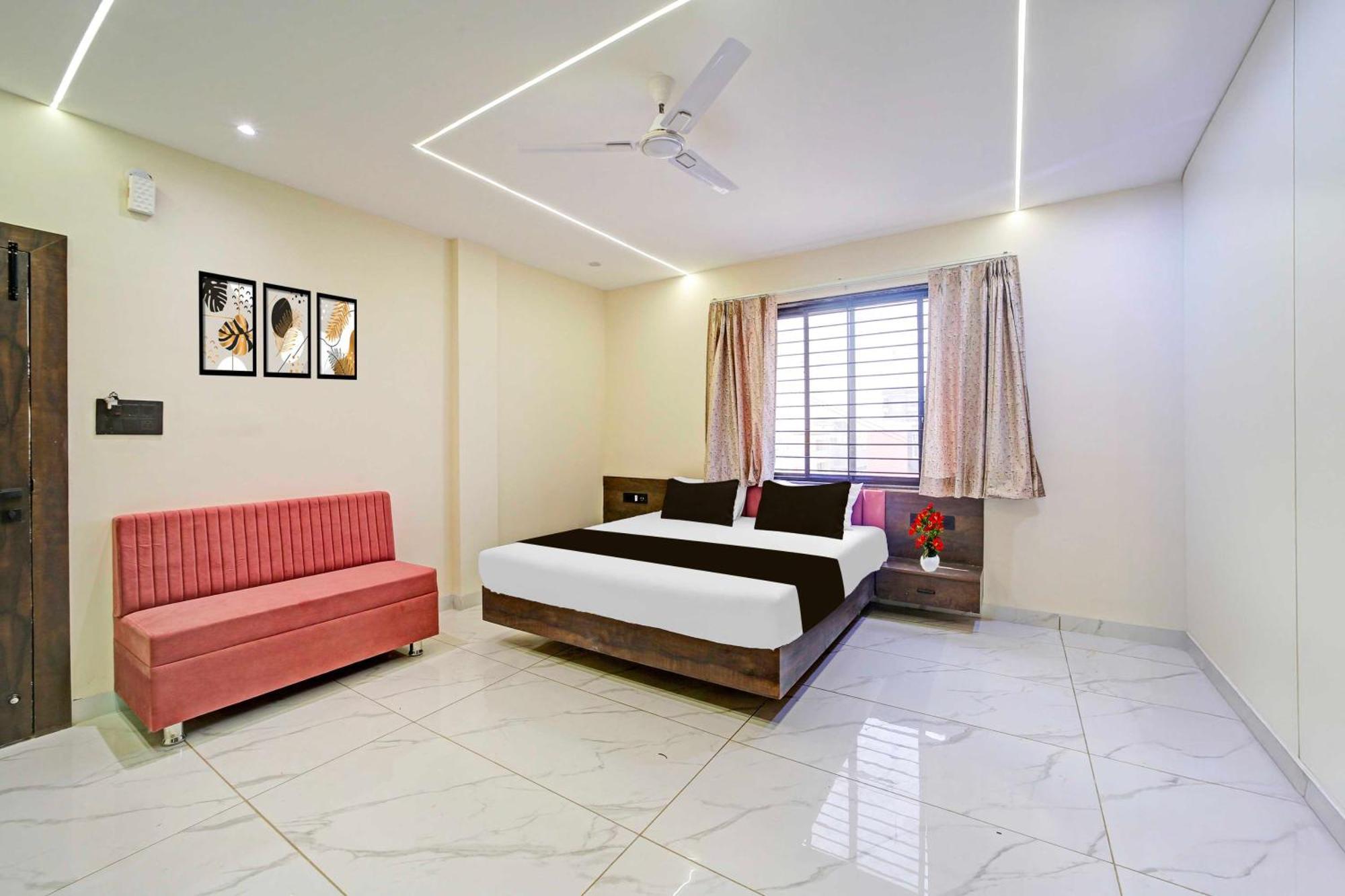 Townhouse Aurobindo Hospital